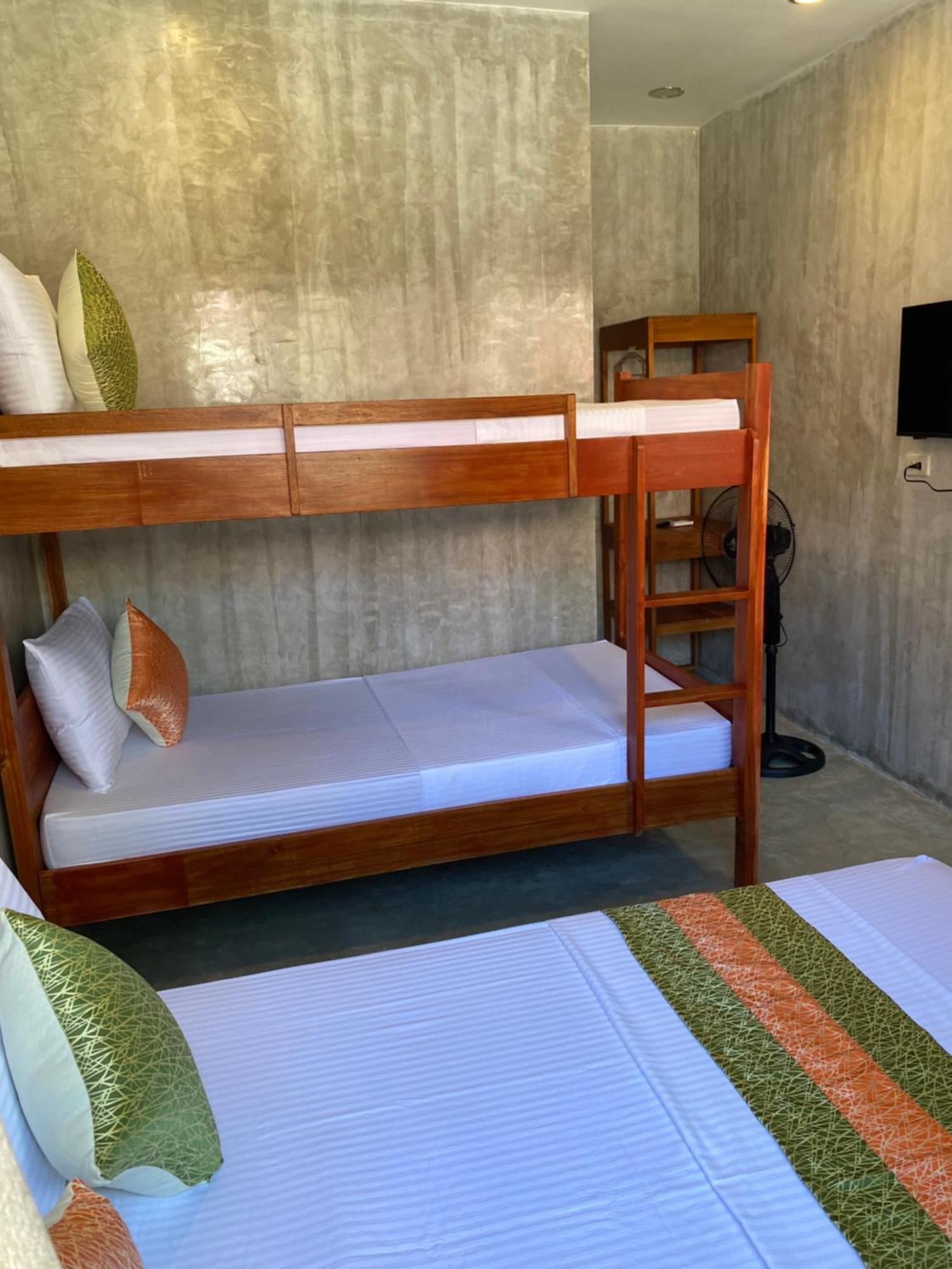 Rl Harbor Inn Annex 엘니도 외부 사진